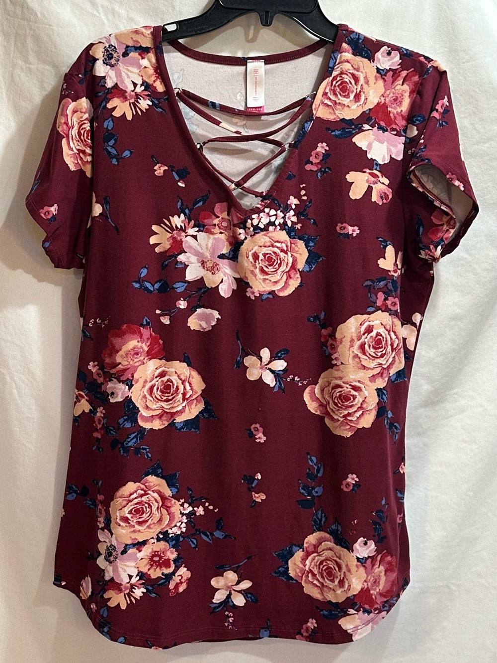 Women’s beautiful Floral print with Crisscross Neck Short Sleeve Top - Burgundy